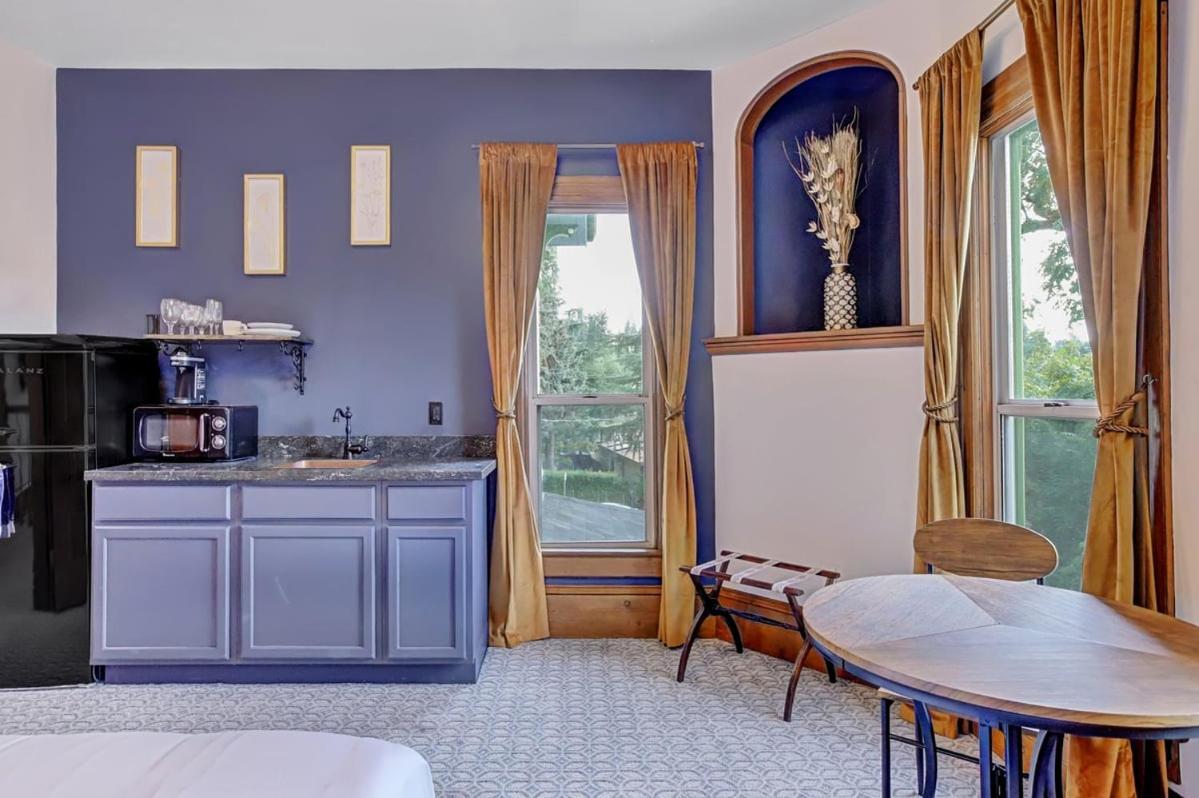 Golden Dreams Inn Grass Valley Room photo